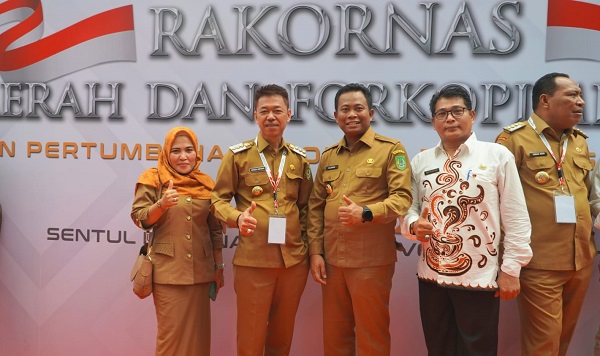 Bupati dan Wabup Rohil Bawa Forkopimda Hadiri Rakornas Bersama Presiden Jokowi 